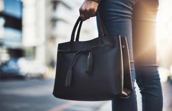 12 Best Lightweight Handbags for Comfort & Style