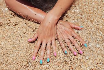 12 Breezy Vacation Nail Ideas With Getaway Glam