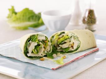 https://cf.ltkcdn.net/food-drink/meal-ideas/images/slide/343072-850x637-chicken-wraps-584323078.jpg