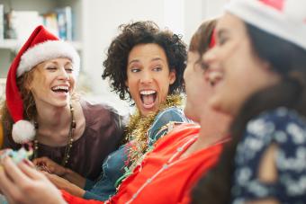 Christmas Knock-Knock Jokes That Are Ho-ho-ho-larious