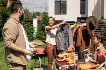 10 Tried-and-True Yard Sale Tips for Maximum Profits